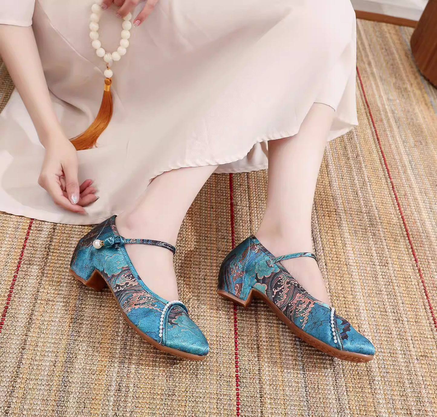 Summer Ancient-style Printed Canvas Shoes