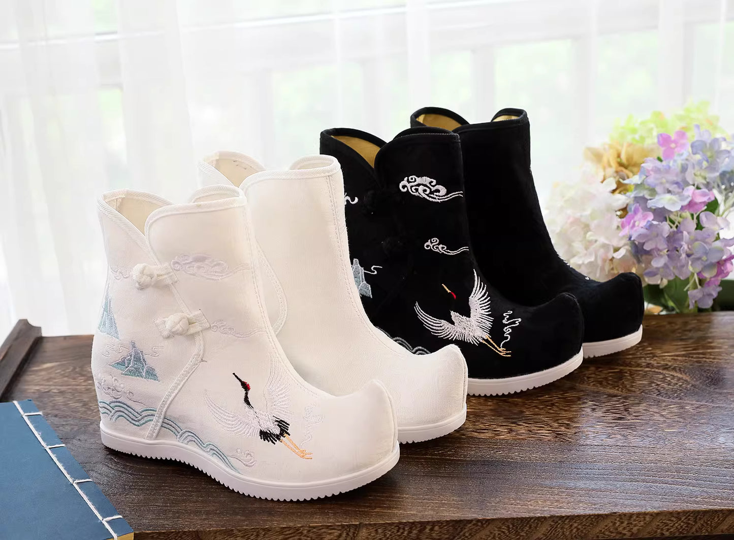 Embroidered Ancient-style Ankle Boots | New Hanfu Footwear