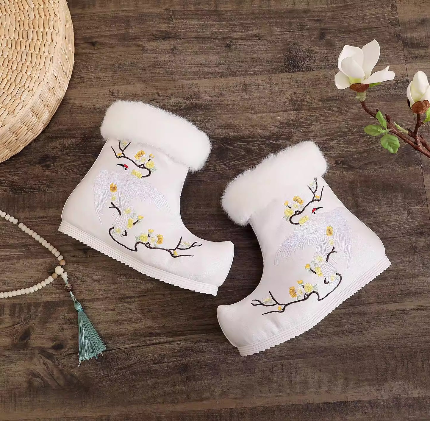 Winter Women's Up-turned Toe Hanfu Boots