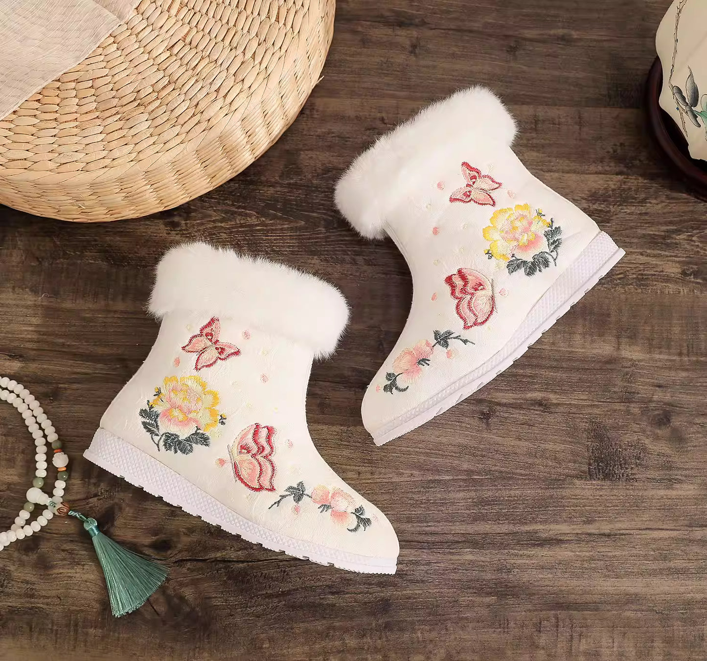 Winter Women's Hanfu Boots - Fleece-lined Cotton Embroidered Boots