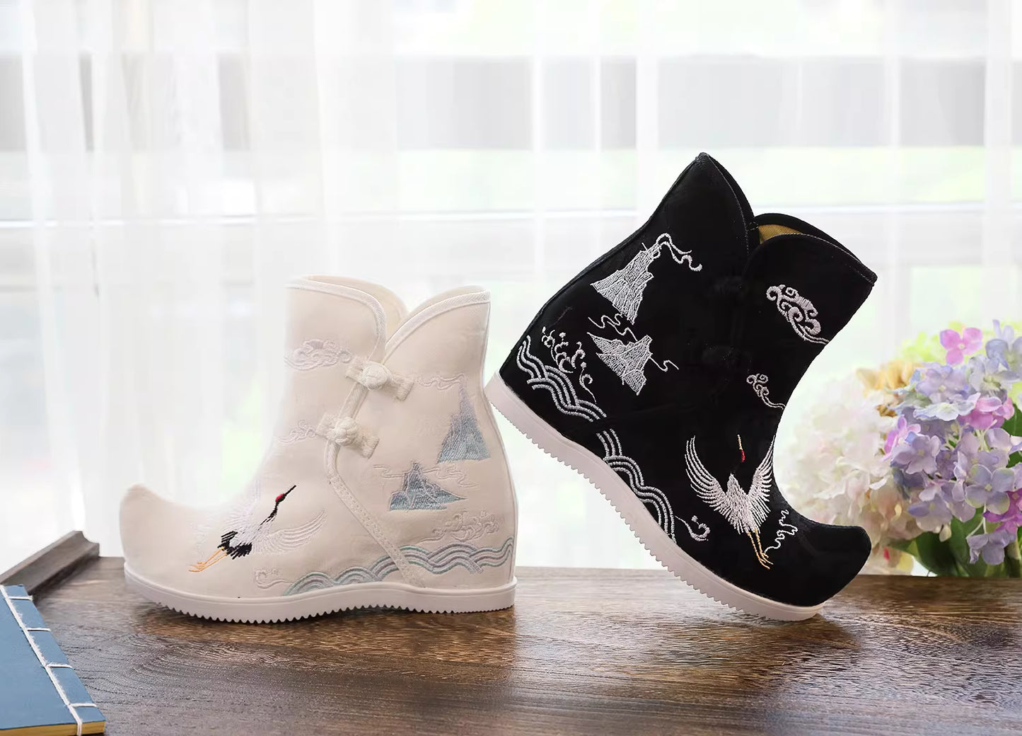 Embroidered Ancient-style Ankle Boots | New Hanfu Footwear