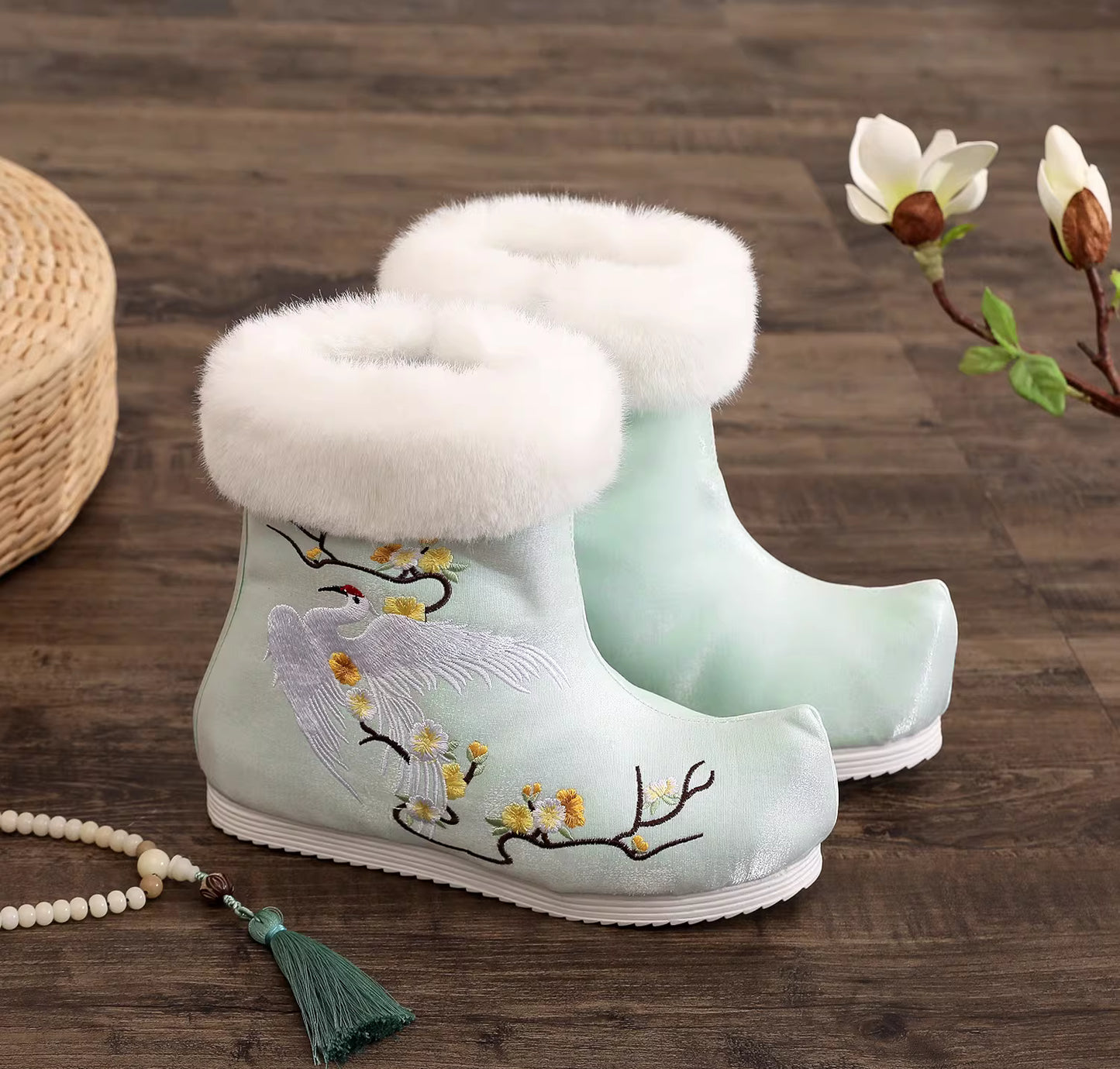 Winter Women's Up-turned Toe Hanfu Boots