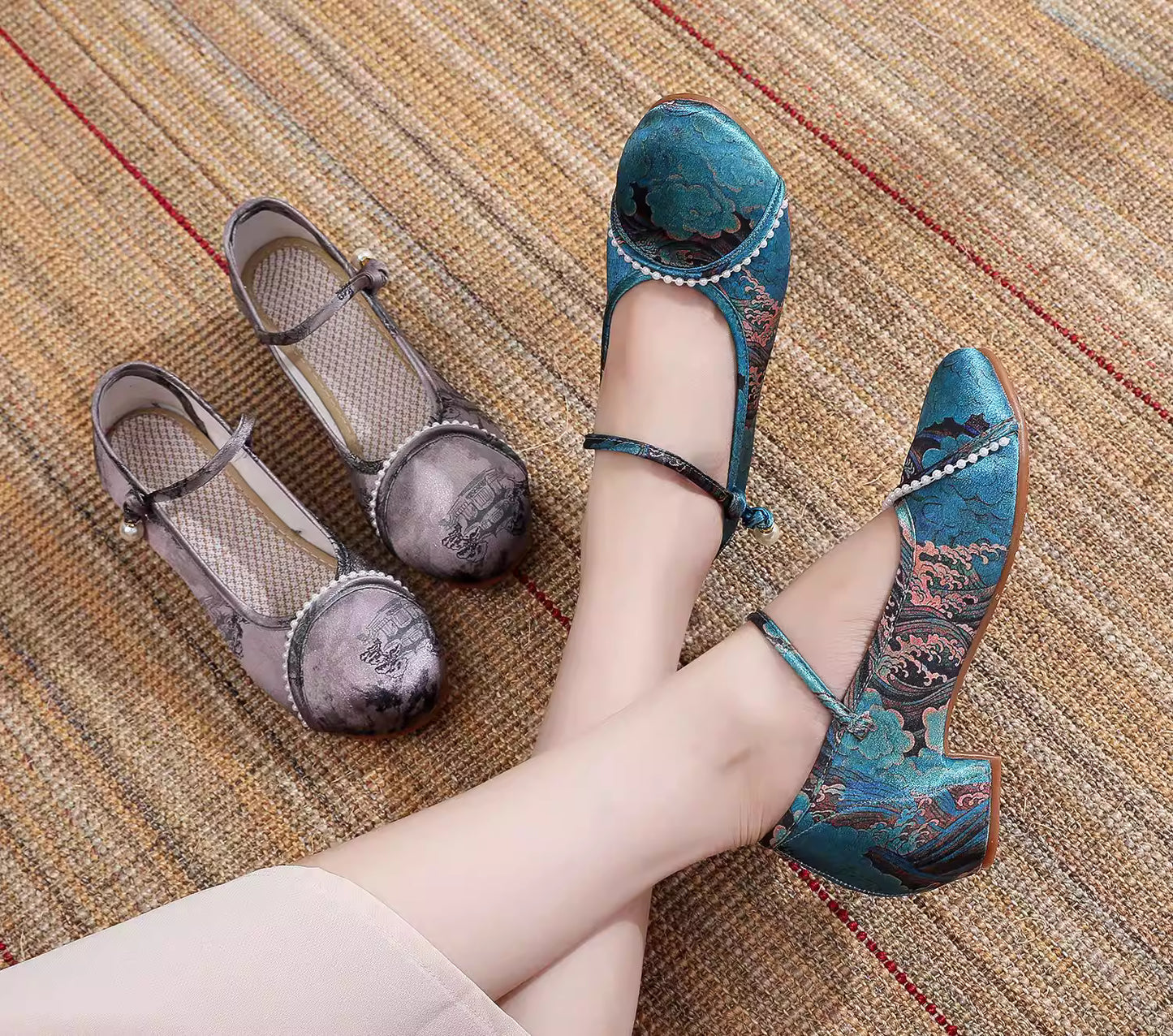 Summer Ancient-style Printed Canvas Shoes