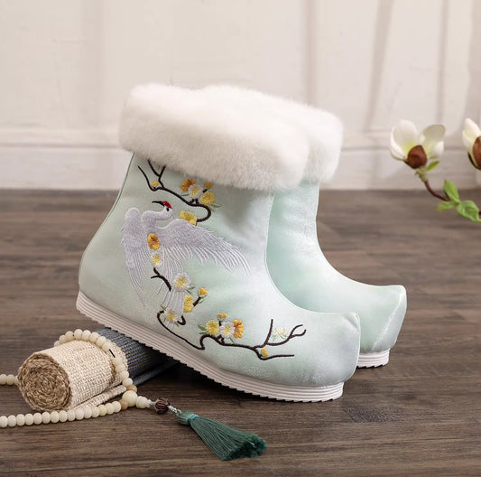 Winter Women's Up-turned Toe Hanfu Boots