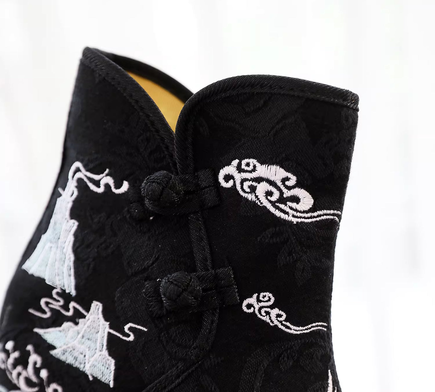 Embroidered Ancient-style Ankle Boots | New Hanfu Footwear