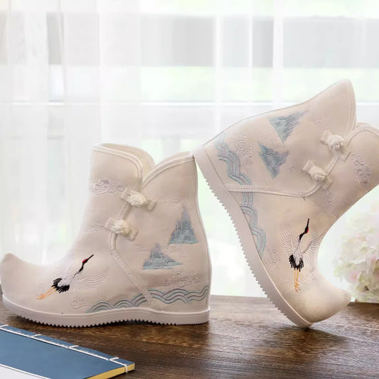 Embroidered Ancient-style Ankle Boots | New Hanfu Footwear