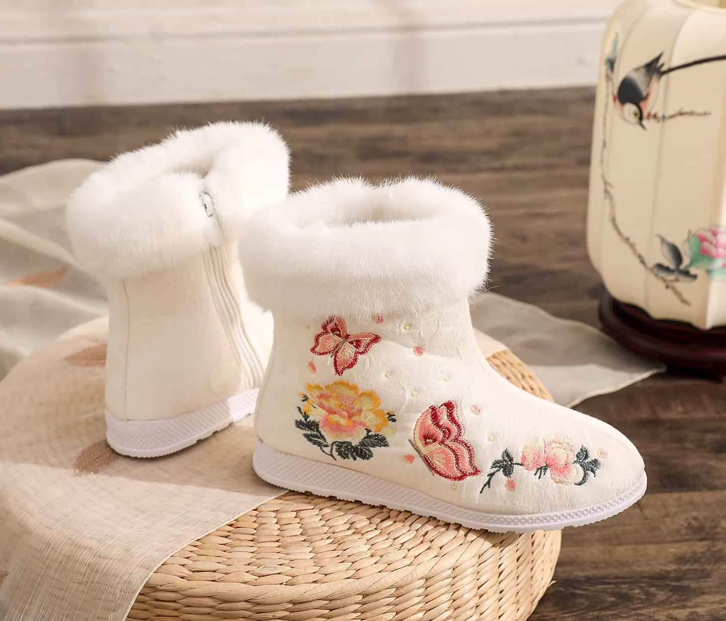Winter Women's Hanfu Boots - Fleece-lined Cotton Embroidered Boots