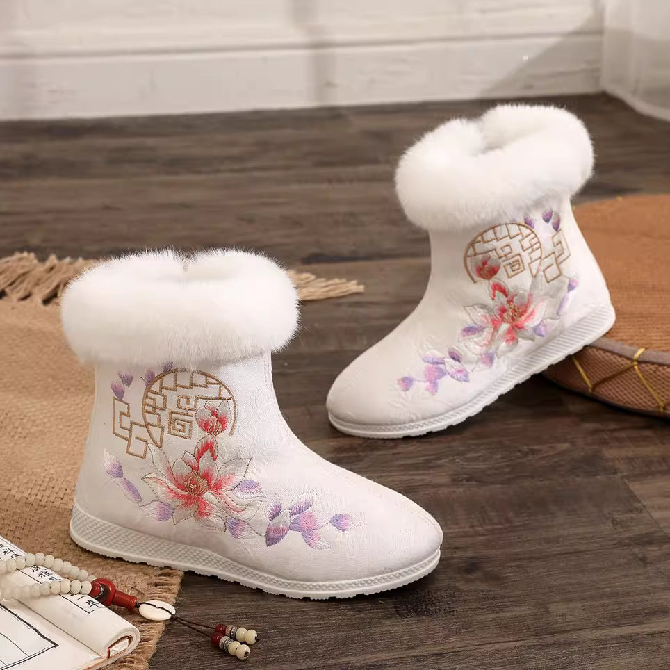Embroidered Ancient-style Ankle Boots | New Hanfu Footwear