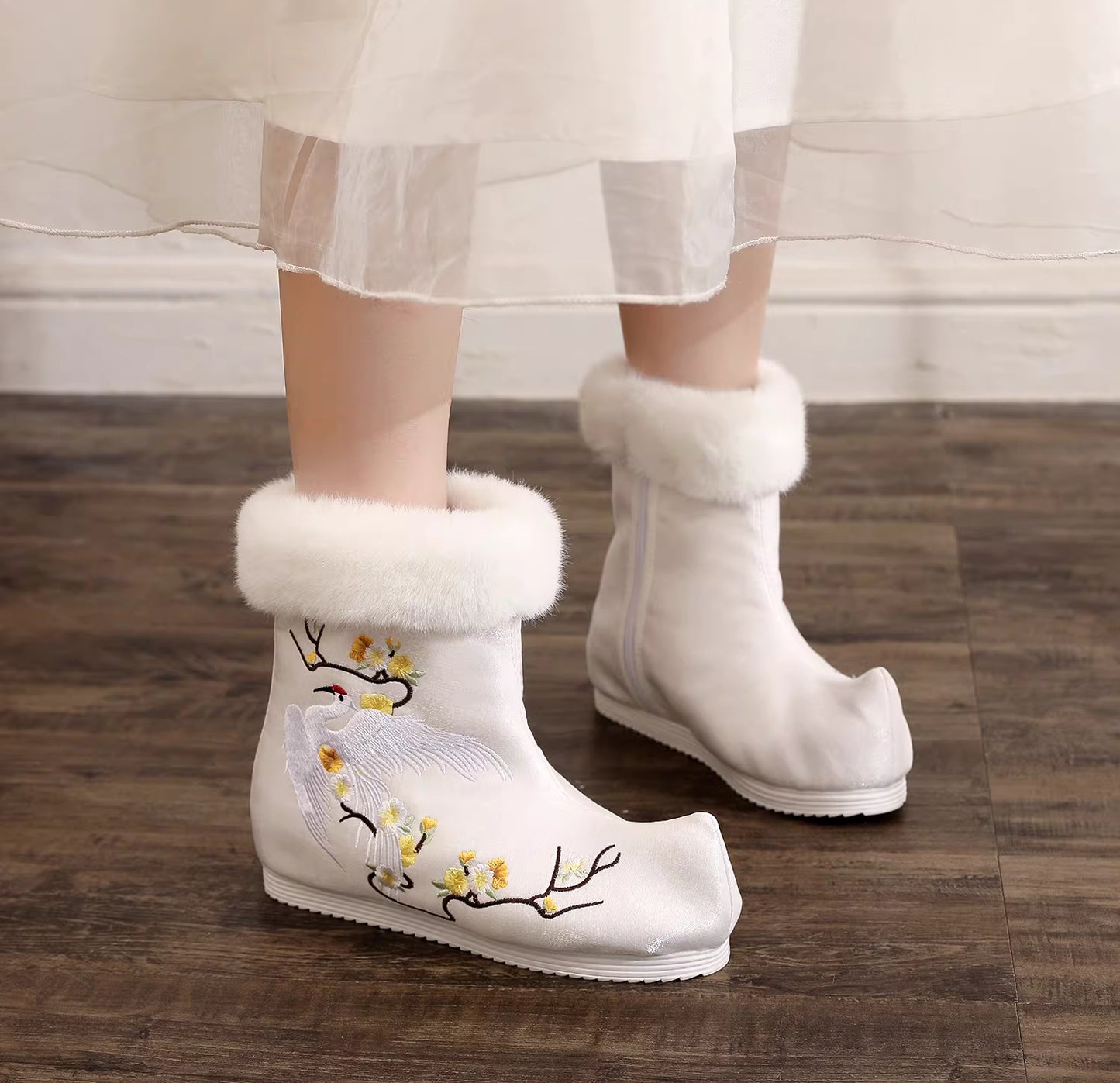 Winter Women's Up-turned Toe Hanfu Boots